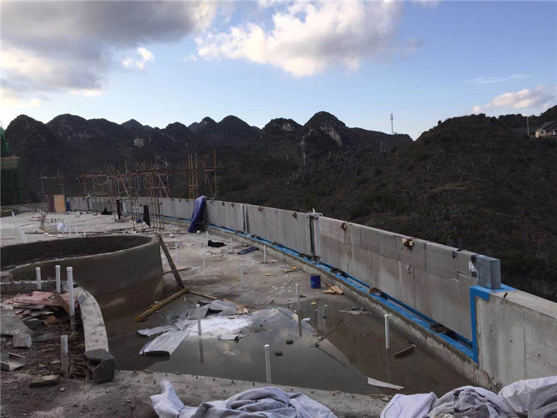 Vysokokvalitné transparentné plavecké bazény